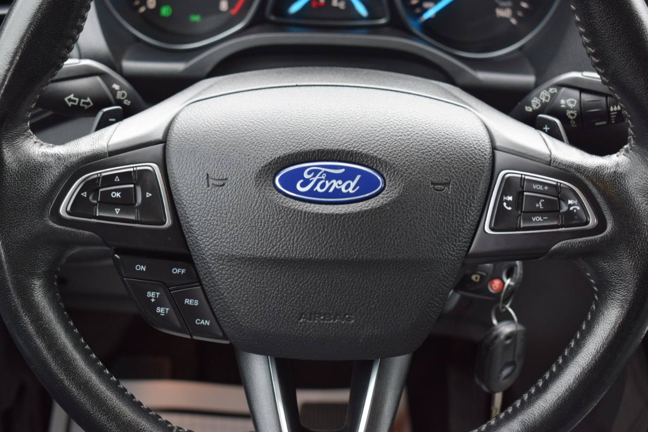 Used 2018 Ford Escape SE w/ SE Sport Appearance Package AWD/4WD image 17