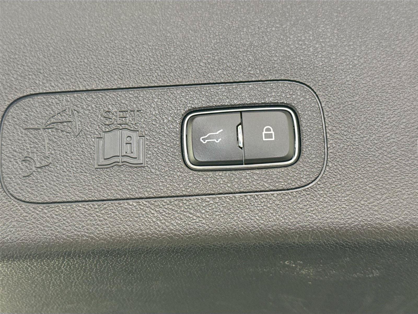 Used 2022 Lincoln Aviator Reserve AWD/4WD image 41
