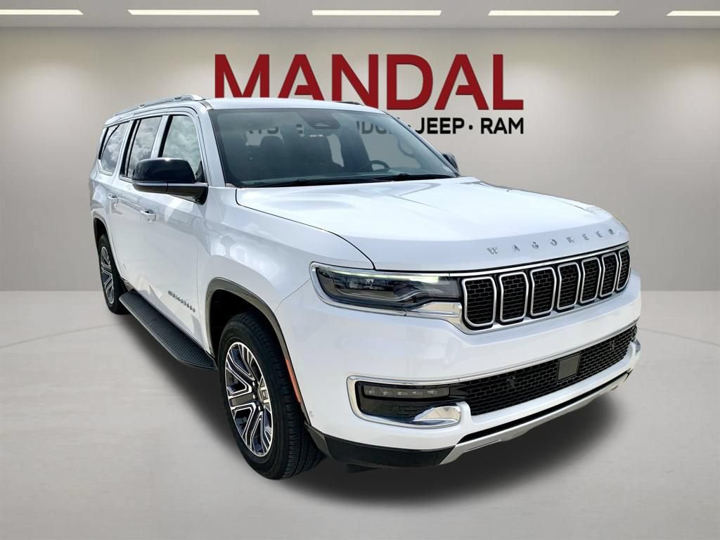 Used 2025 Jeep Wagoneer L Series II AWD/4WD image 4