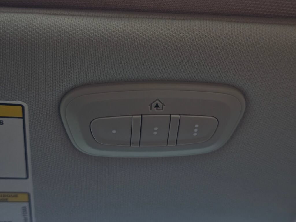 Used 2019 Jeep Cherokee Trailhawk AWD/4WD image 36