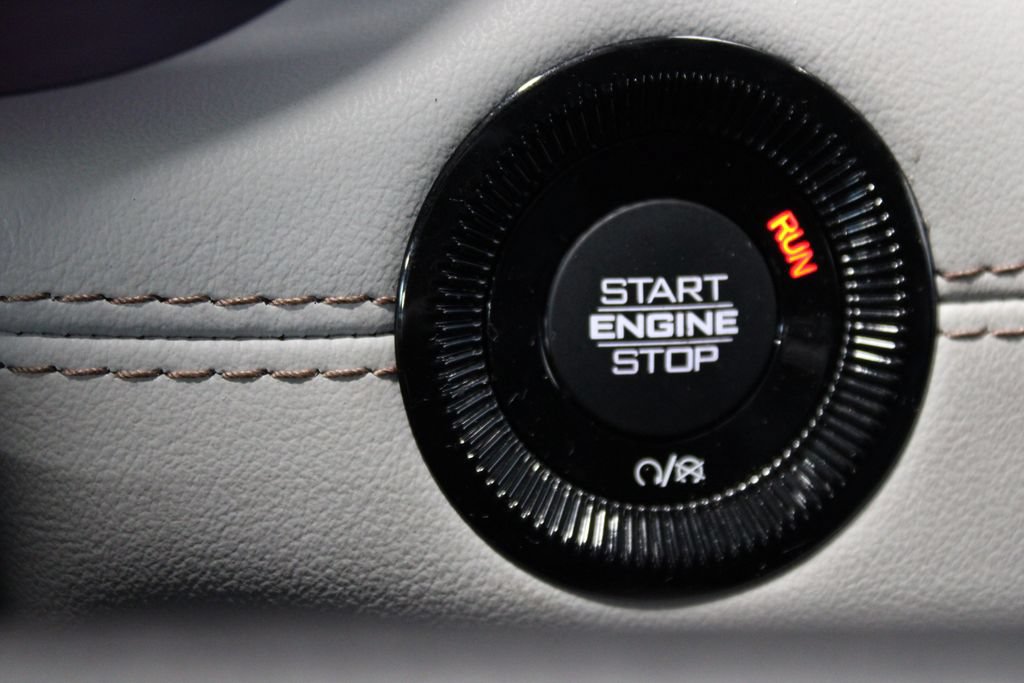 Used 2023 Jeep Compass Limited AWD/4WD image 18