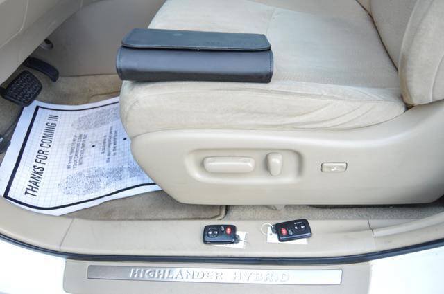 Used 2010 Toyota Highlander 4WD Hybrid w/ Extra Value Pkg 2 image 41