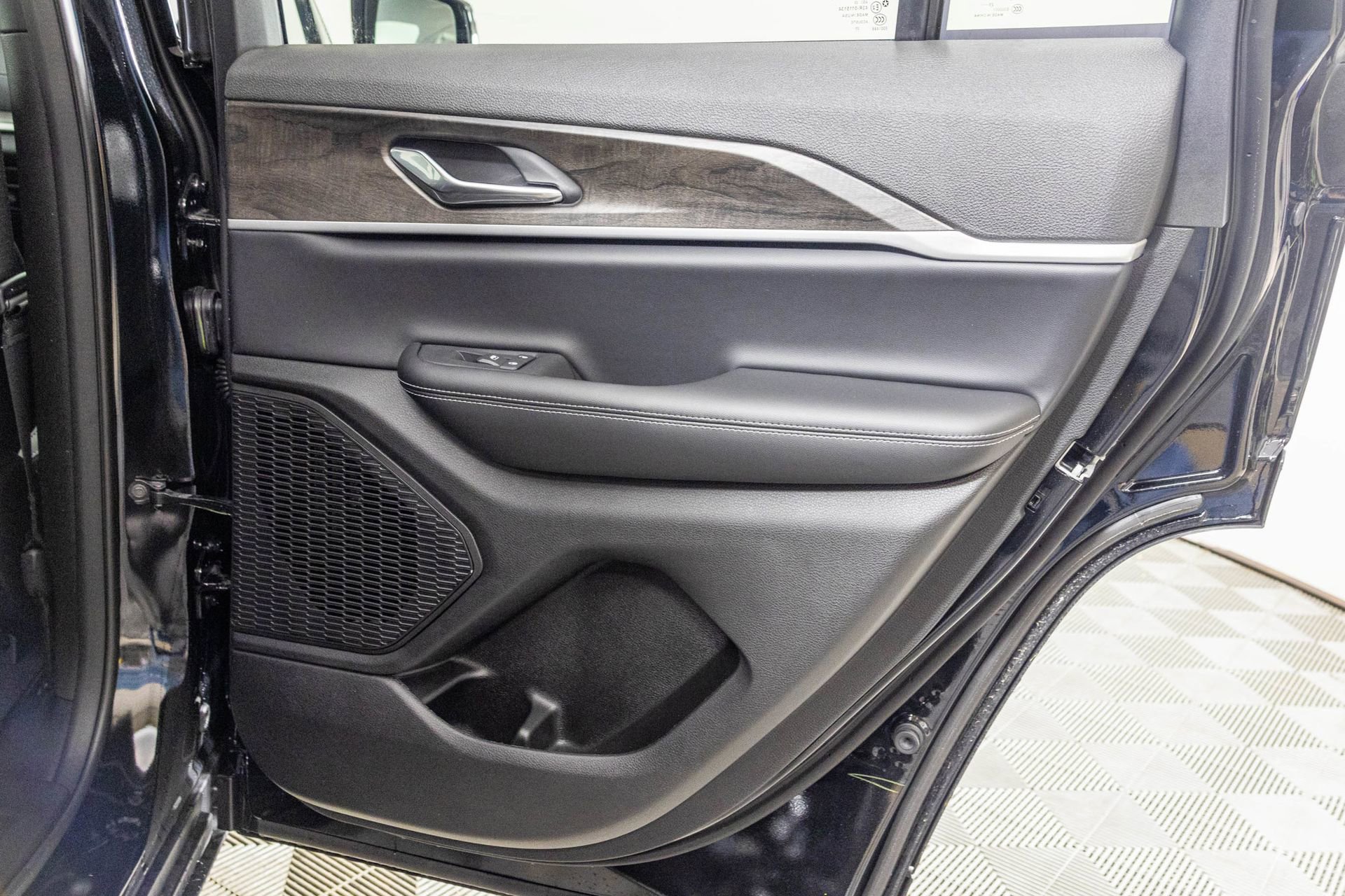 New 2026 Jeep Grand Cherokee Altitude image 45