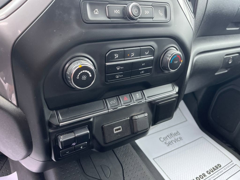 Used 2020 Chevrolet Silverado 2500 Custom w/ Custom Value Package image 15