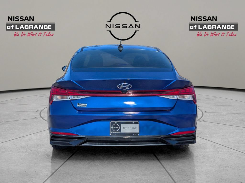Used 2021 Hyundai Elantra SEL w/ Convenience + Premium Package FWD image 6