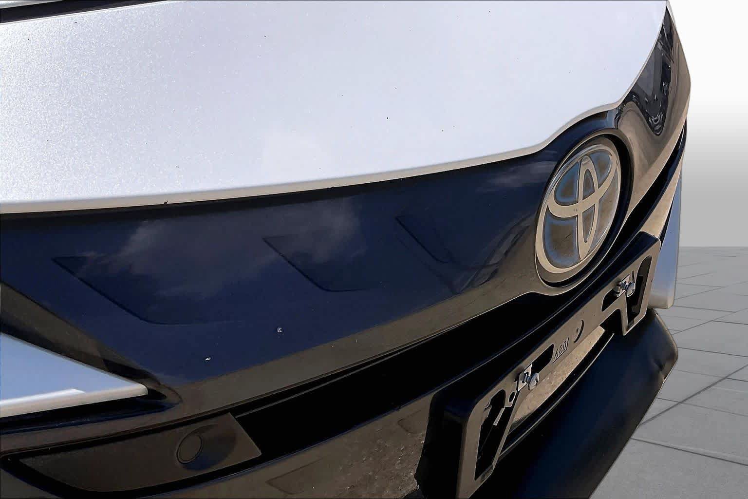 Used 2021 Toyota Prius Prime Limited FWD image 26