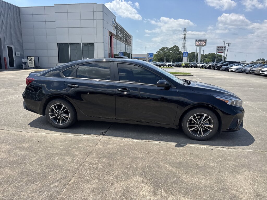 Certified 2023 Kia Forte LXS FWD image 11