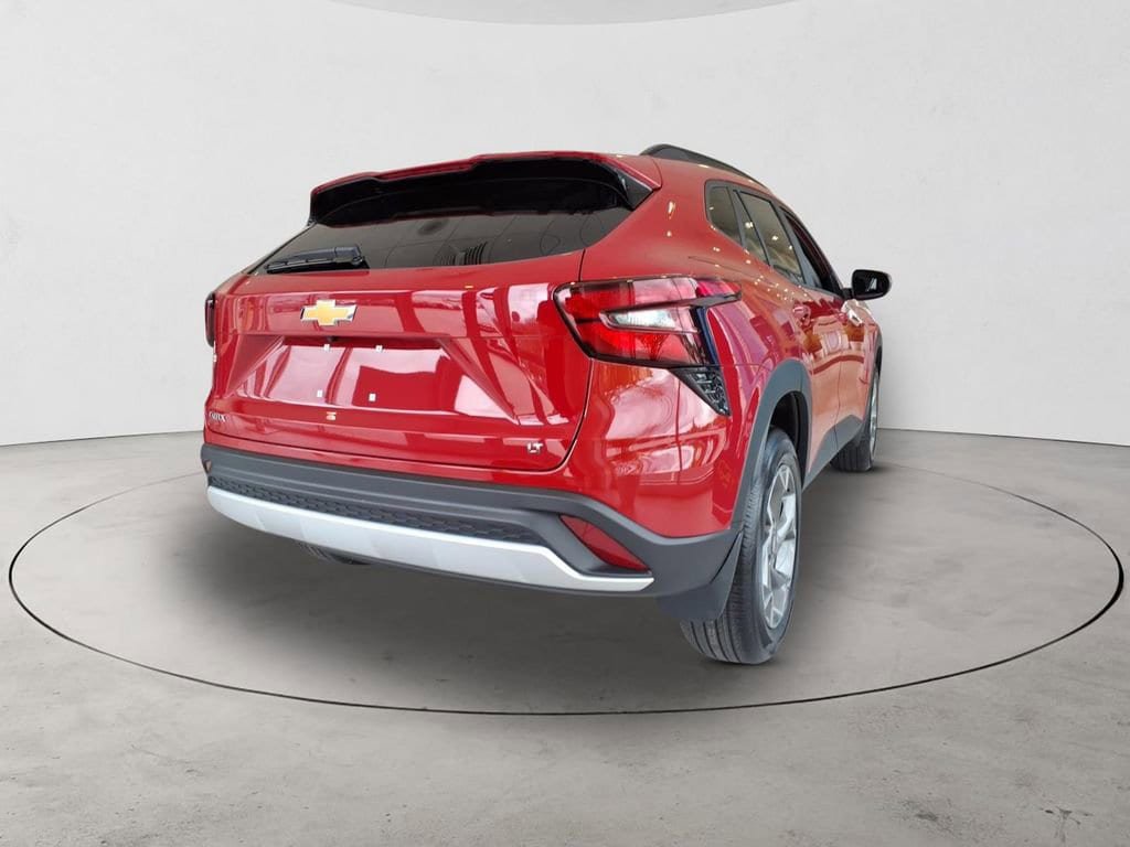 New 2026 Chevrolet Trax LT w/ LT Convenience Package FWD image 5