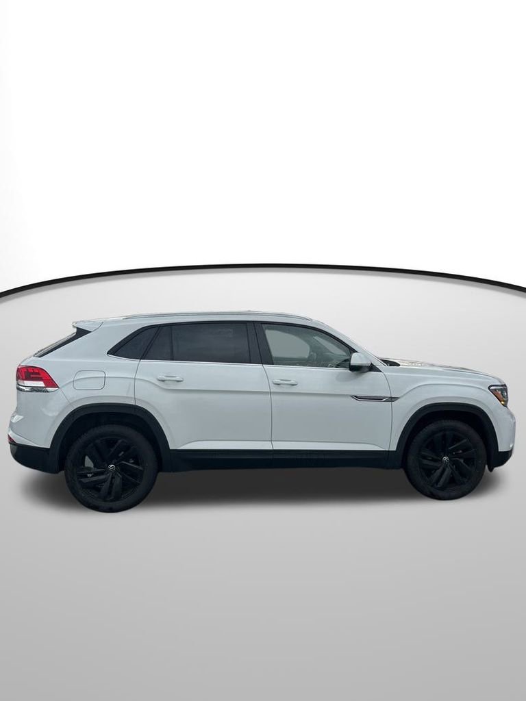 Used 2023 Volkswagen Atlas Cross Sport SE image 9