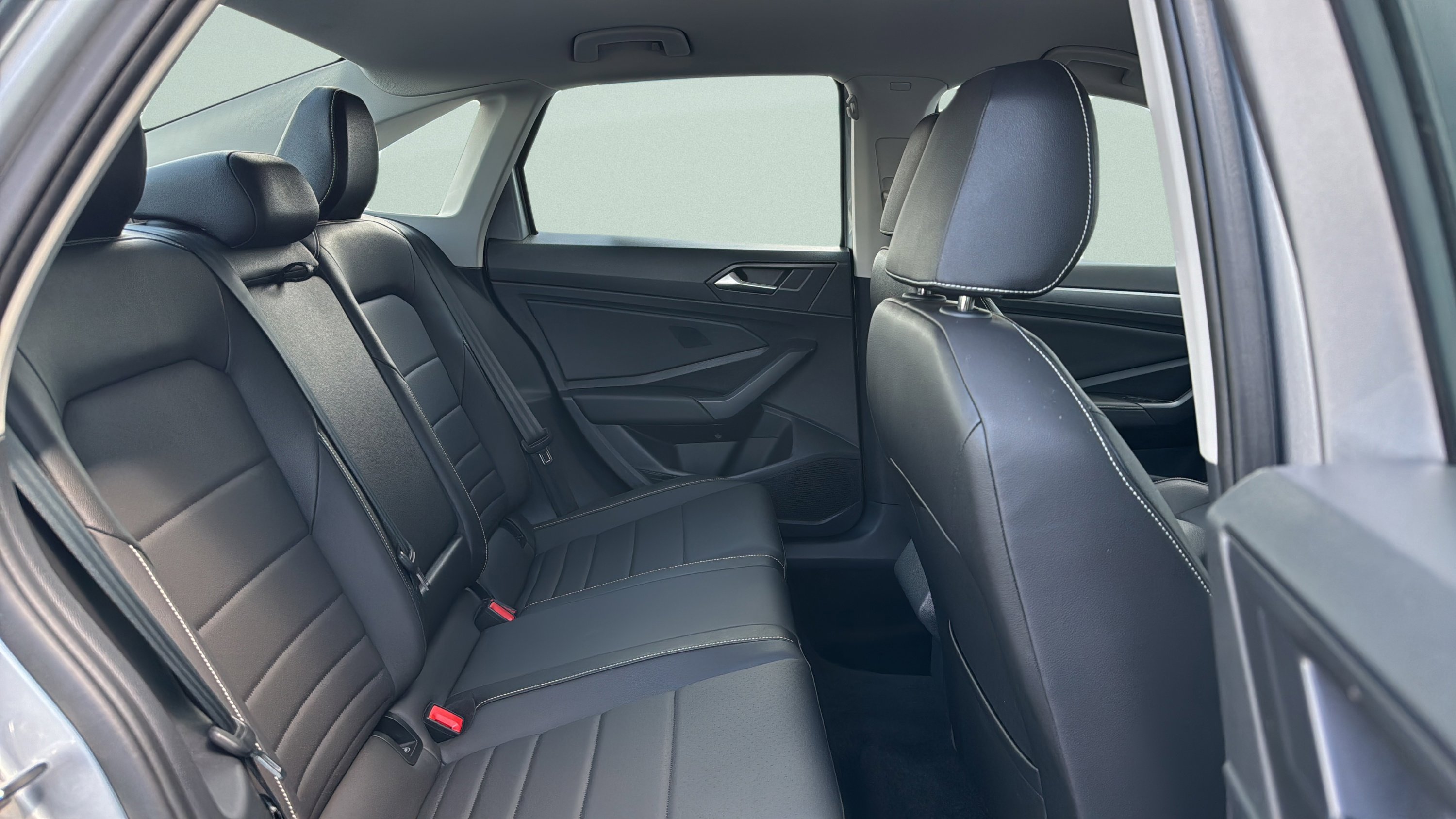 Used 2024 Volkswagen Jetta SE FWD image 28