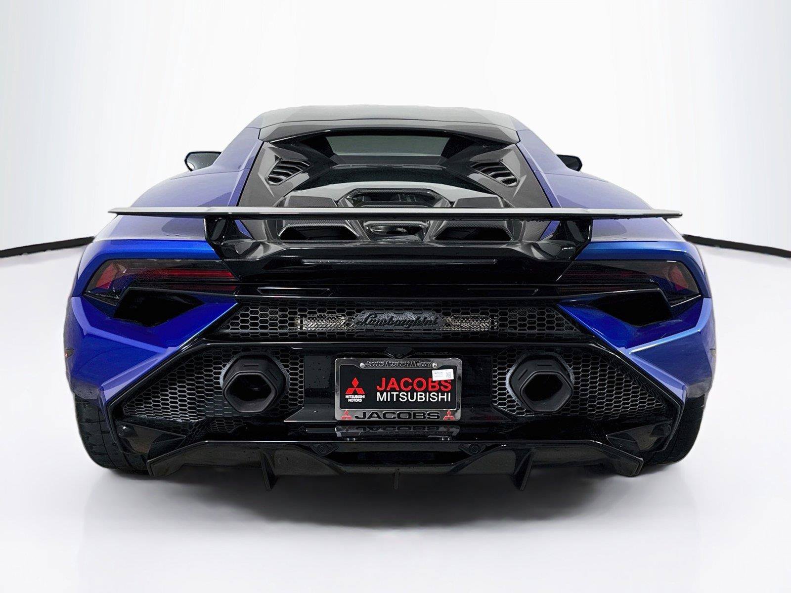 Used 2023 Lamborghini Huracan Tecnica RWD image 4