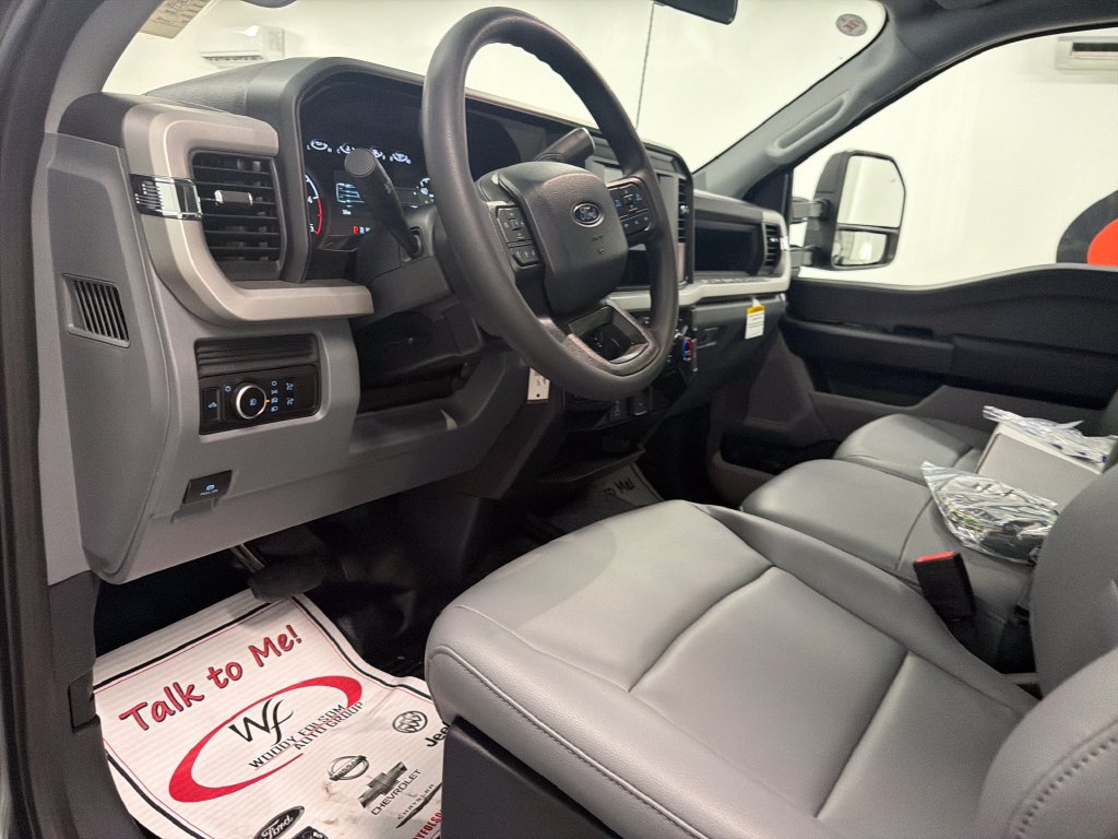 New 2027 Ford F350 XL w/ XL Chrome Package AWD/4WD image 11