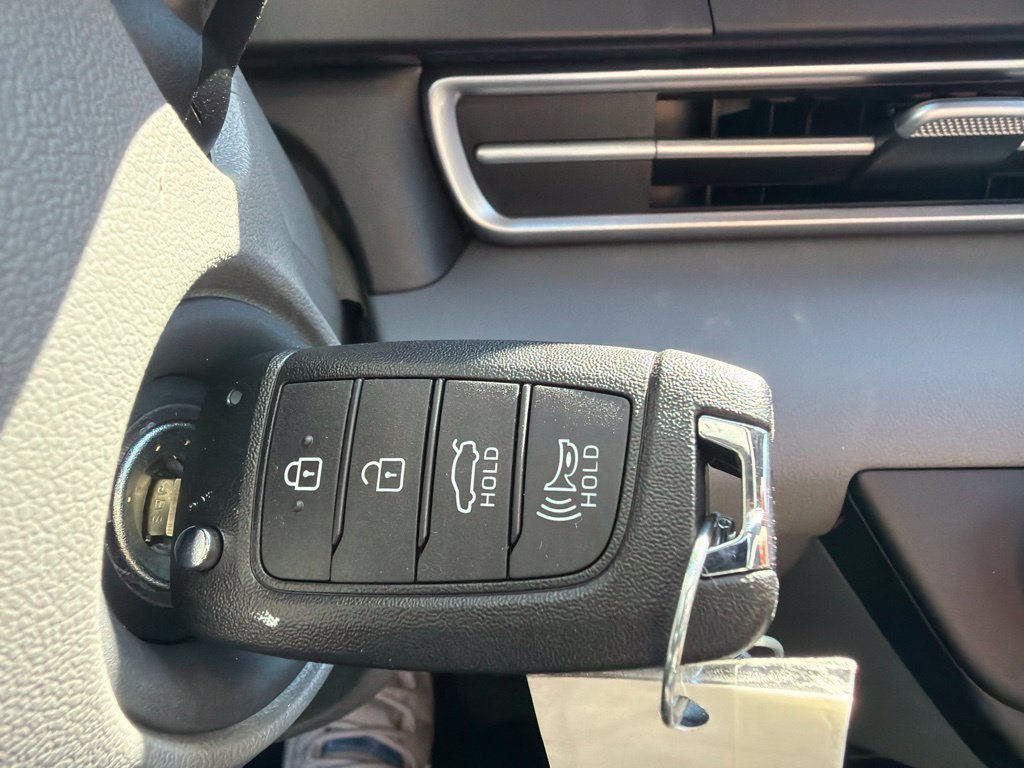 New 2026 Hyundai Elantra SE FWD image 32