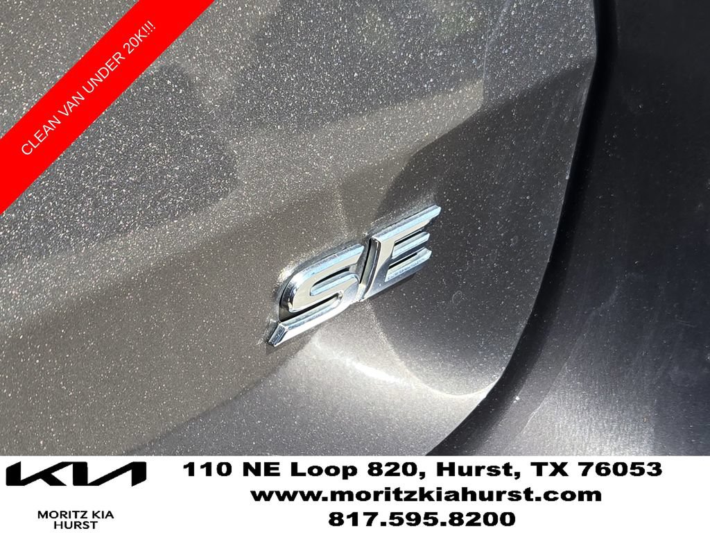 Used 2017 Toyota Sienna SE FWD image 16