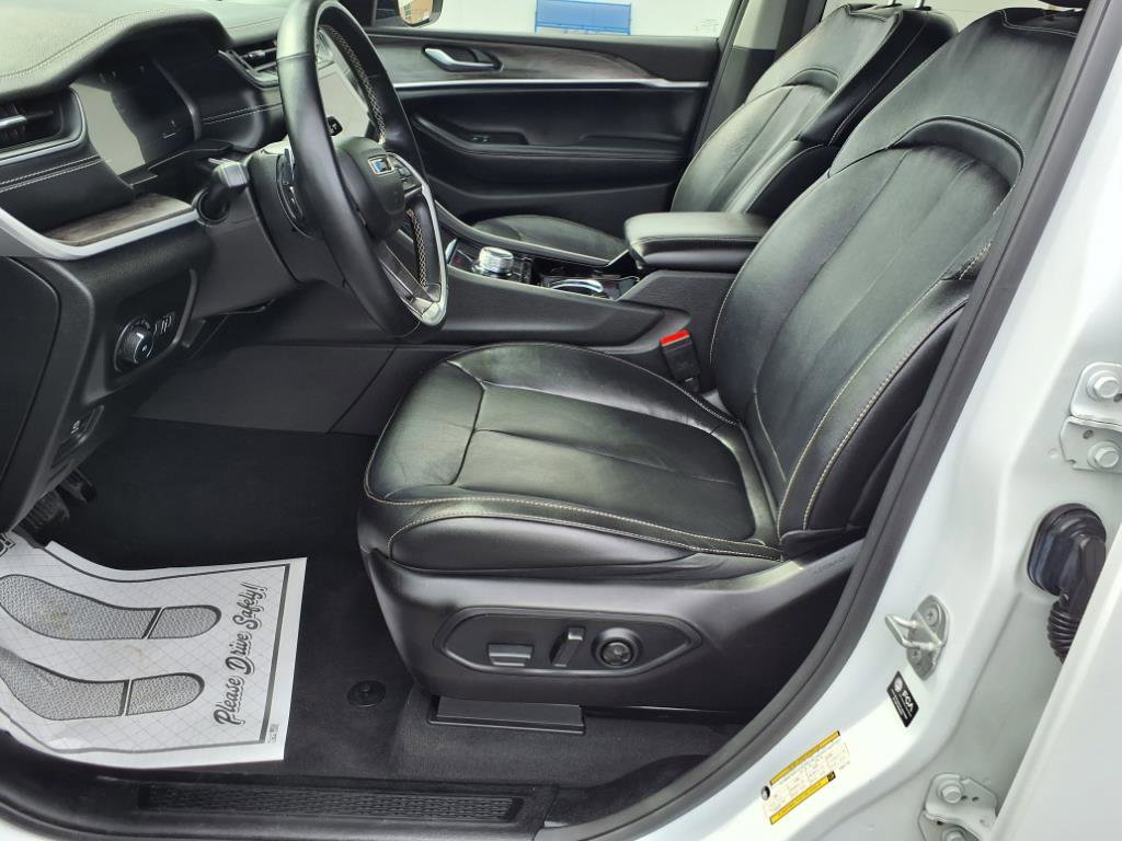 Used 2022 Jeep Grand Cherokee L Limited image 13