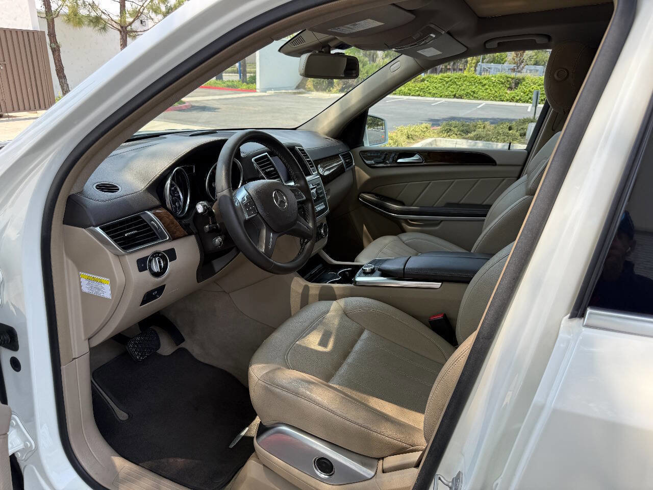 Used 2013 Mercedes-Benz GL 450 GL 450 4MATIC AWD 4dr SUV image 9