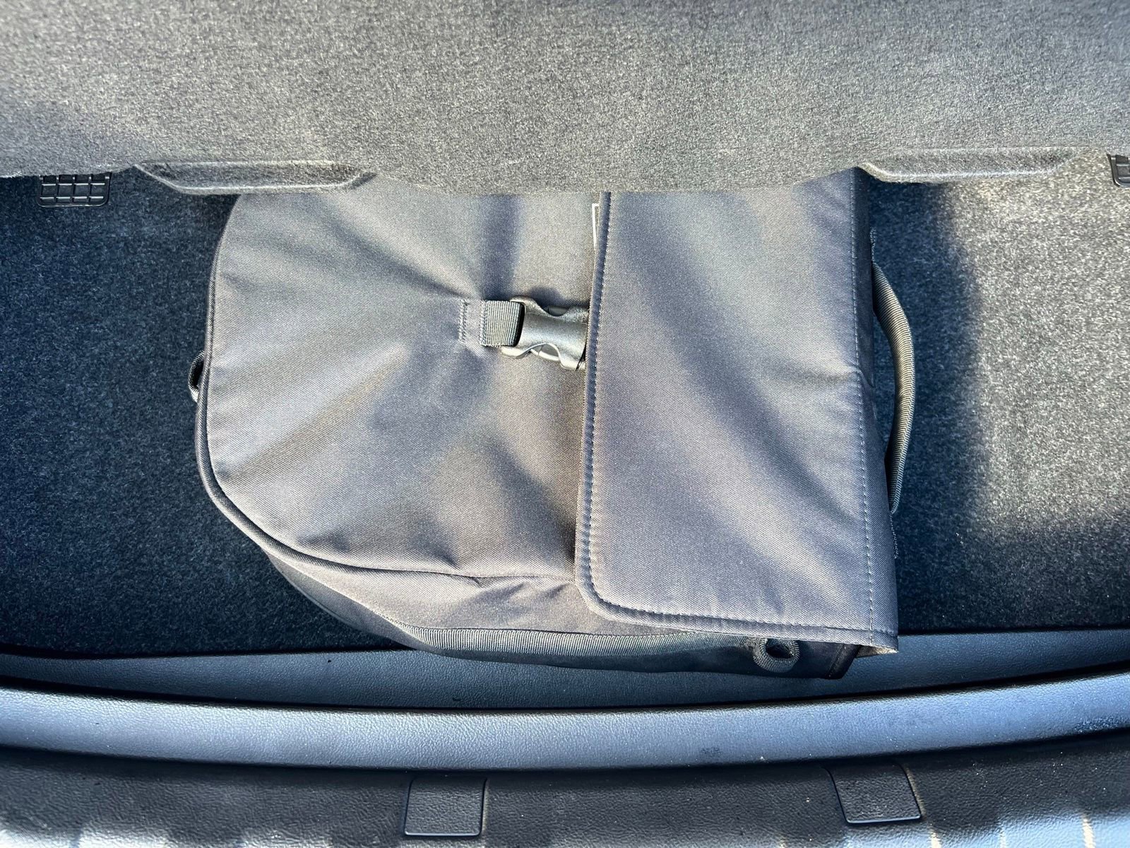 Used 2021 BMW 330e w/ Premium Package image 22