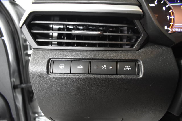 Certified 2025 Nissan Altima 2.5 SV w/ SV Premium Package AWD/4WD image 14