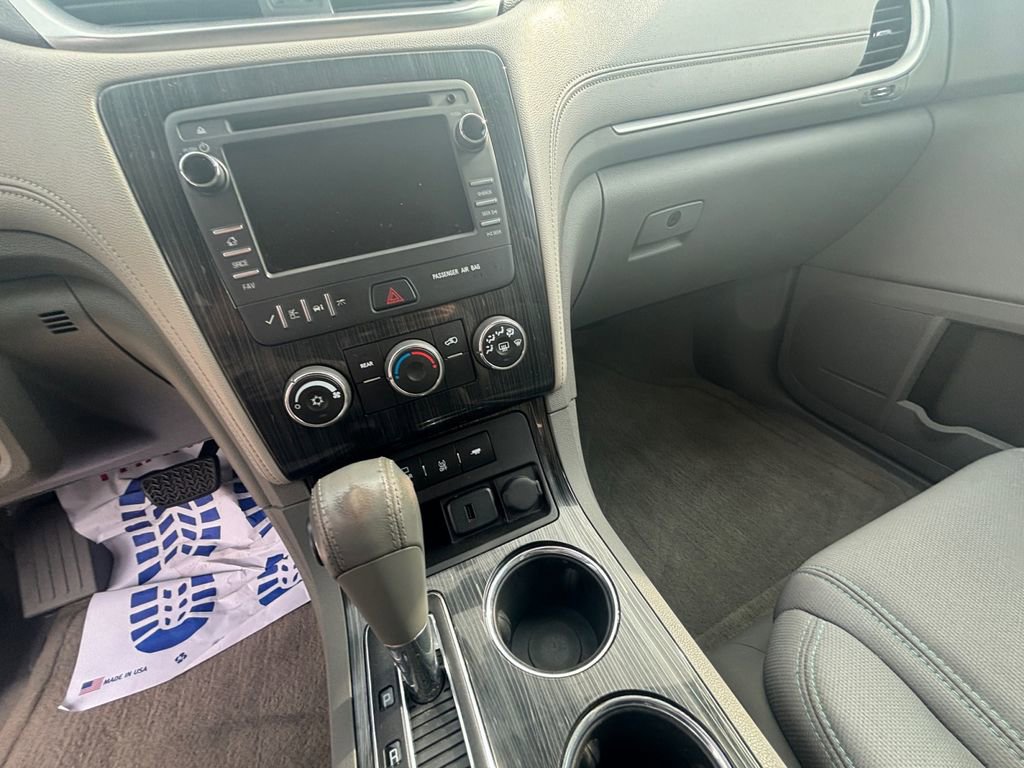 Used 2016 Chevrolet Traverse LT image 27
