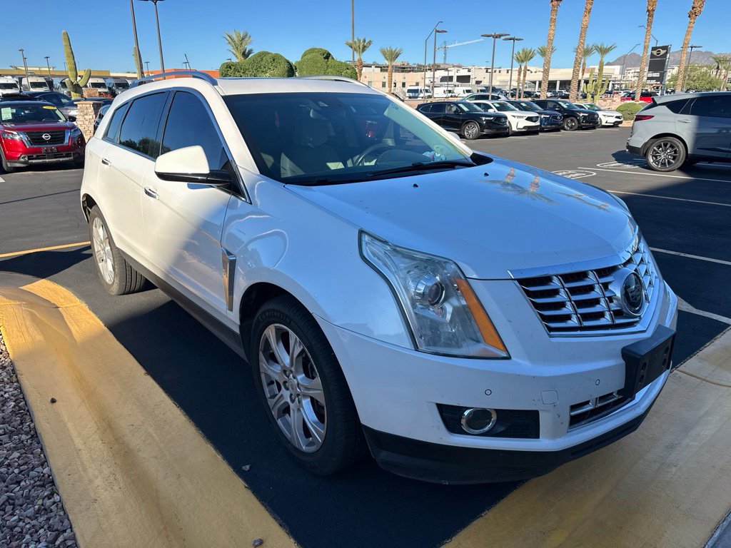 Used 2015 Cadillac SRX Premium w/ Driver Assist Package FWD image 3
