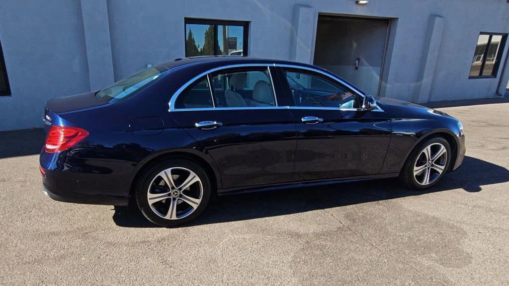 Used 2018 Mercedes-Benz E 300 4MATIC image 8