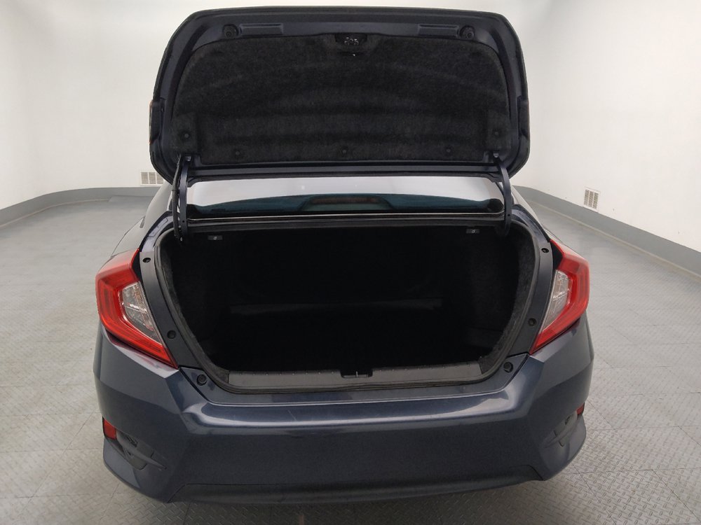 Used 2017 Honda Civic Touring image 29