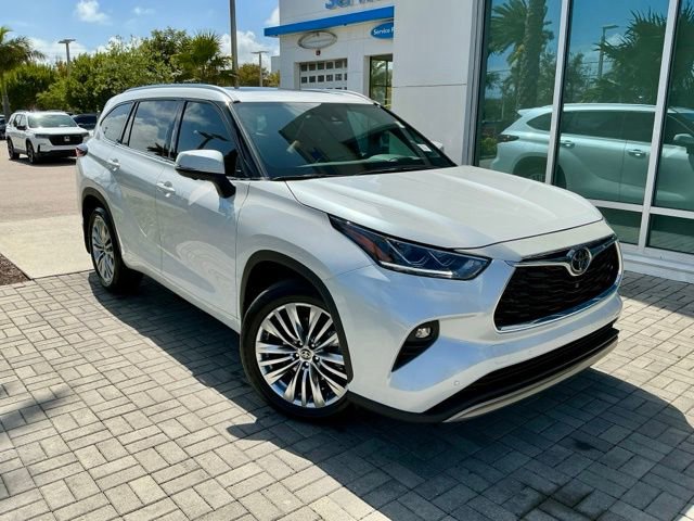 Used 2025 Toyota Highlander Platinum