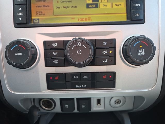 Used 2010 Mercury Mariner Premier image 34