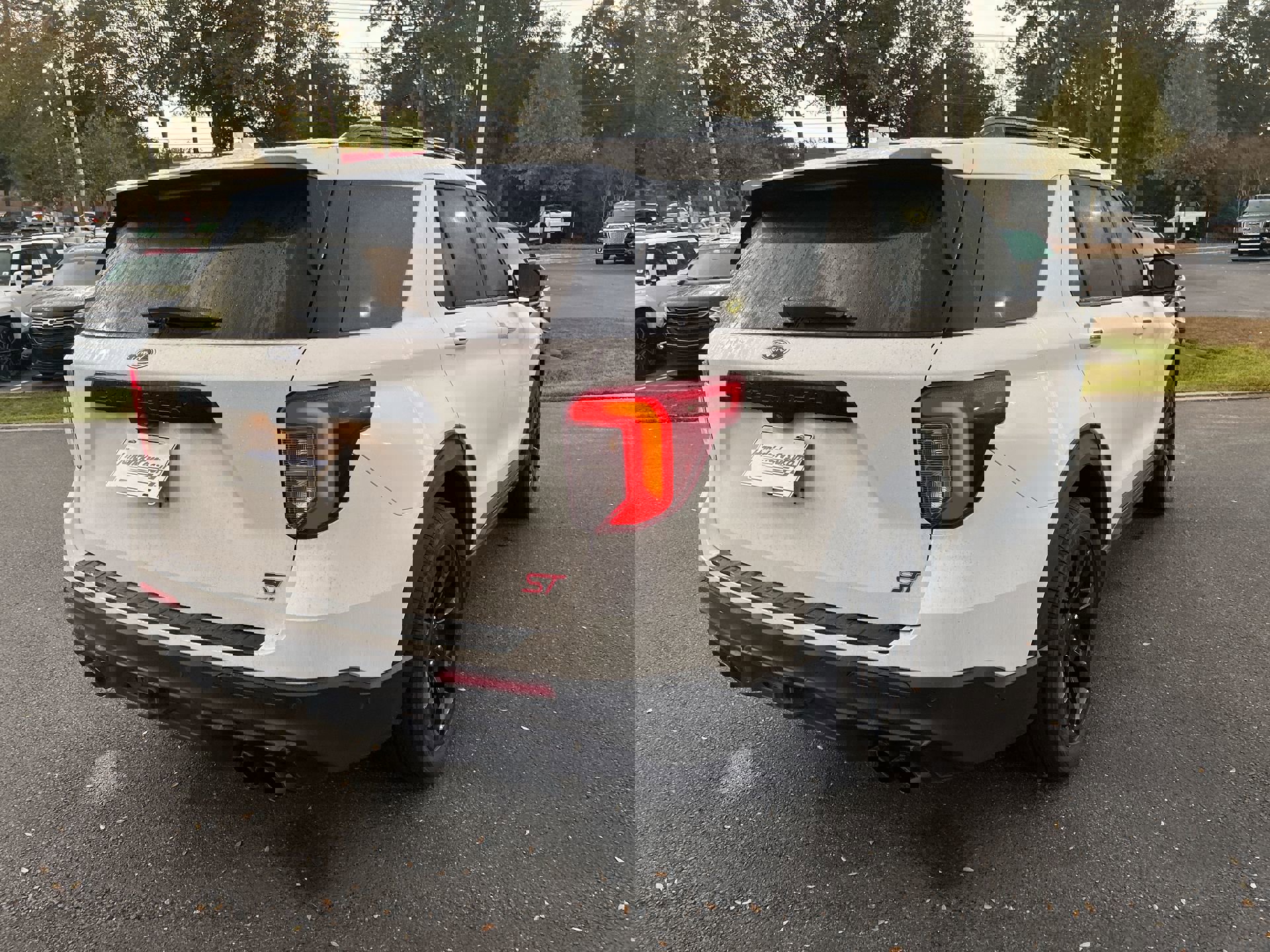 Used 2020 Ford Explorer ST w/ ST Street Pack image 9