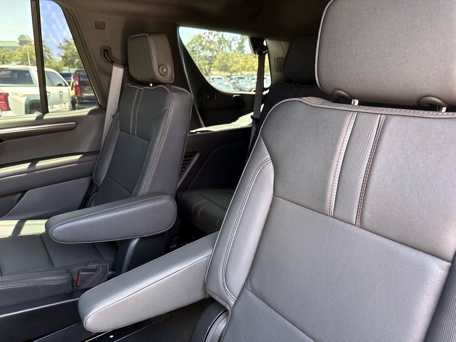 Used 2025 Chevrolet Tahoe RST w/ RST Performance Edition AWD/4WD image 14