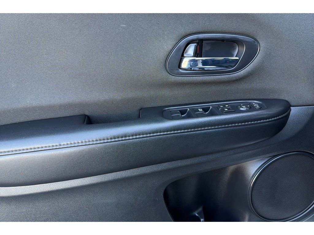 Used 2022 Honda HR-V Sport image 11