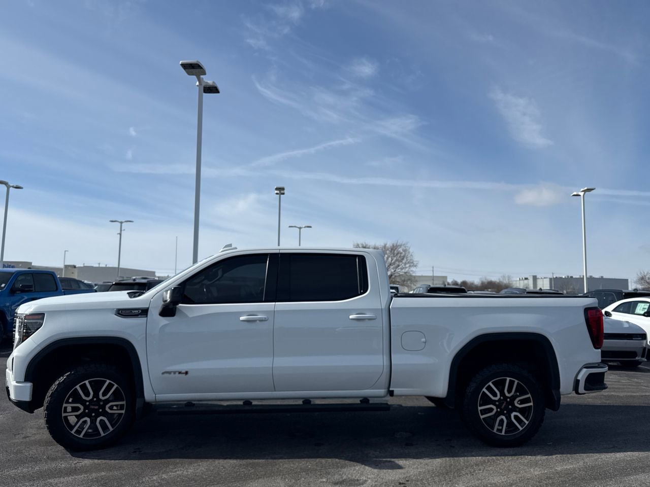 Used 2022 GMC Sierra 1500 AT4 w/ Technology Package image 6