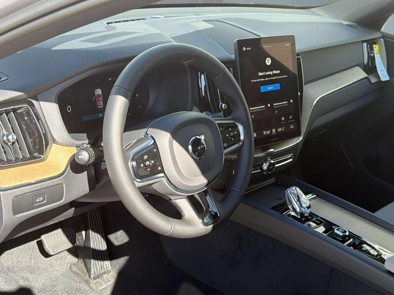 New 2026 Volvo XC60 B5 Plus w/ Climate Package AWD/4WD image 4