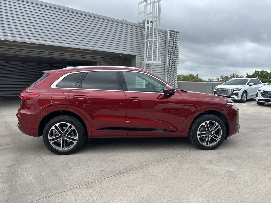 Certified 2025 Audi Q5 Premium Plus w/ Premium Plus image 4