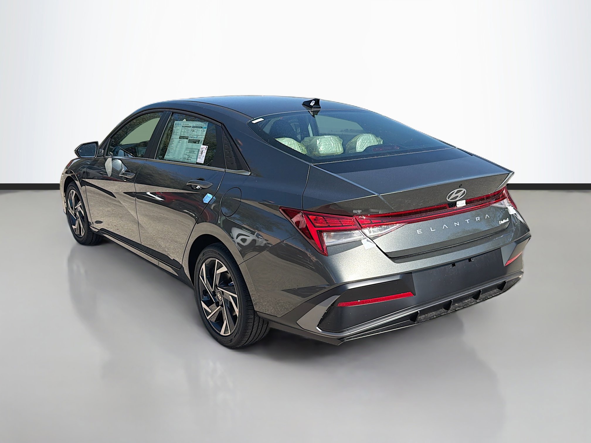 New 2026 Hyundai Elantra Limited image 5