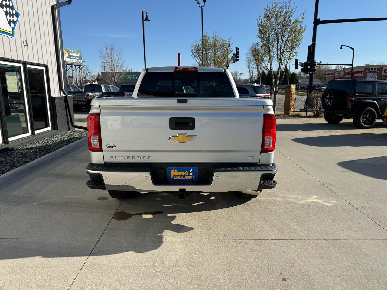 Used 2016 Chevrolet Silverado 1500 LTZ w/ LTZ Plus Package AWD/4WD image 5