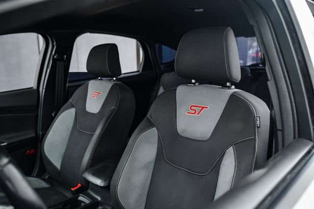 Used 2016 Ford Focus ST image 64