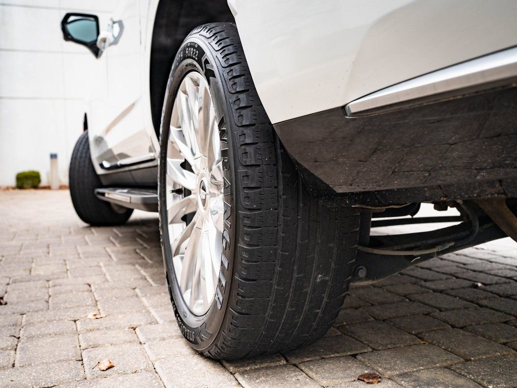 Used 2021 Cadillac Escalade ESV Premium Luxury image 54