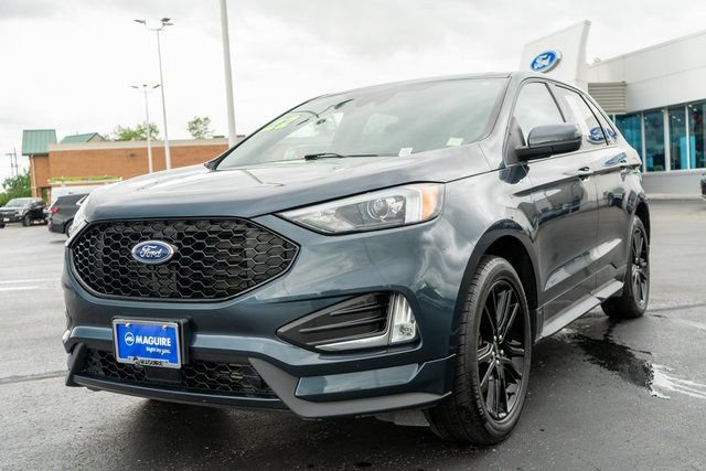 Used 2022 Ford Edge ST-Line w/ Cold Weather Package AWD/4WD image 2
