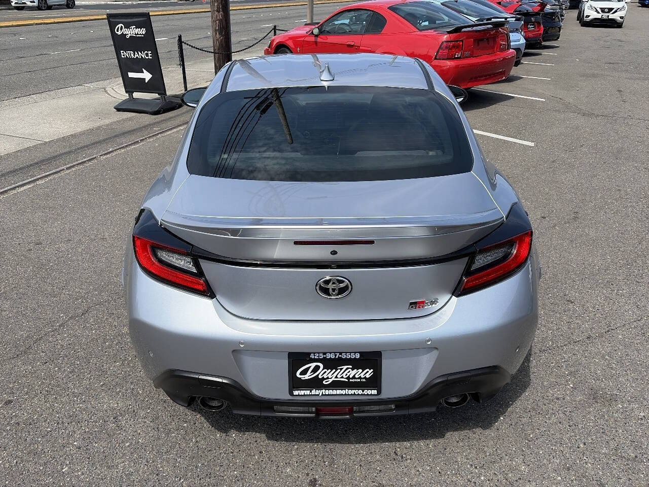 Used 2023 Toyota GR86 Premium RWD image 5