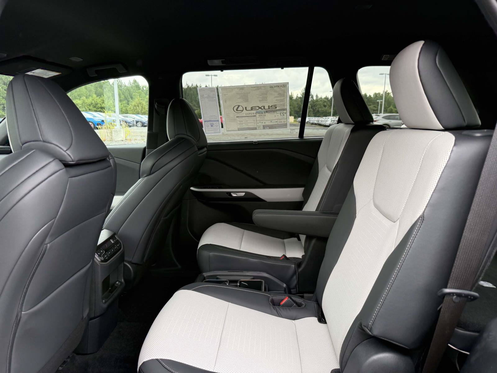 New 2026 Lexus TX 500h AWD image 13