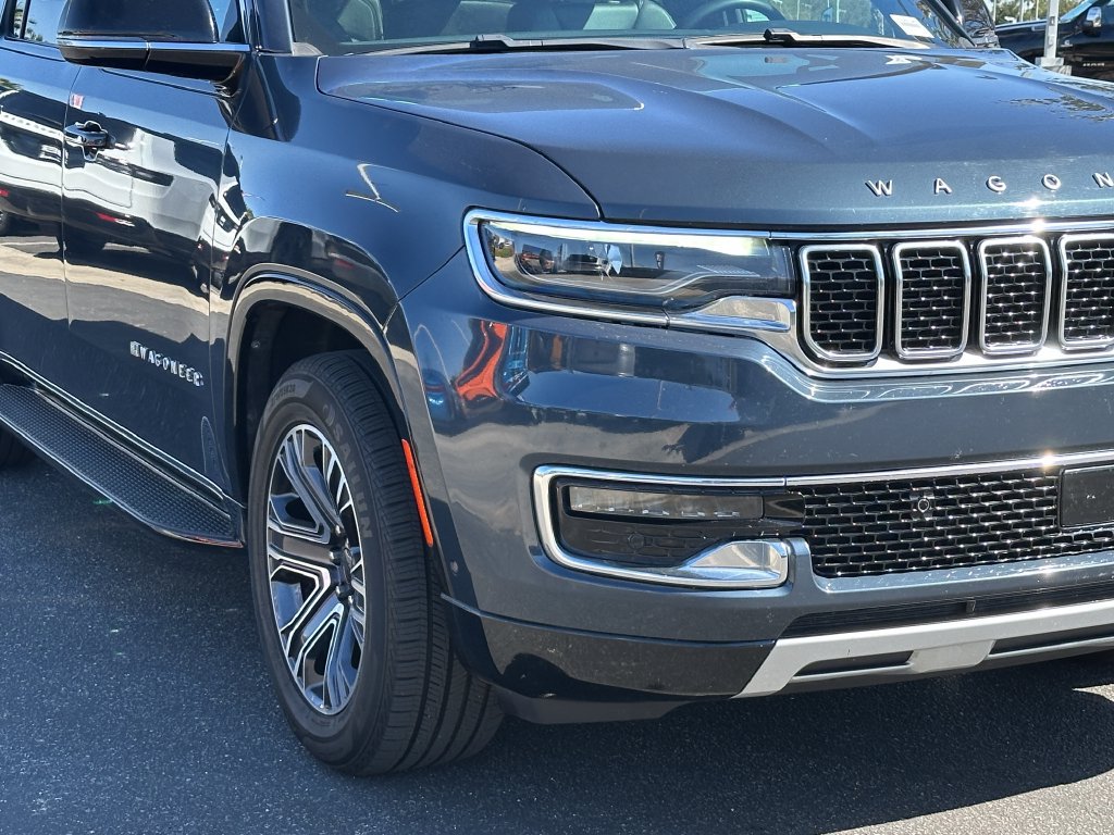 Certified 2024 Jeep Wagoneer L Series II AWD/4WD image 13