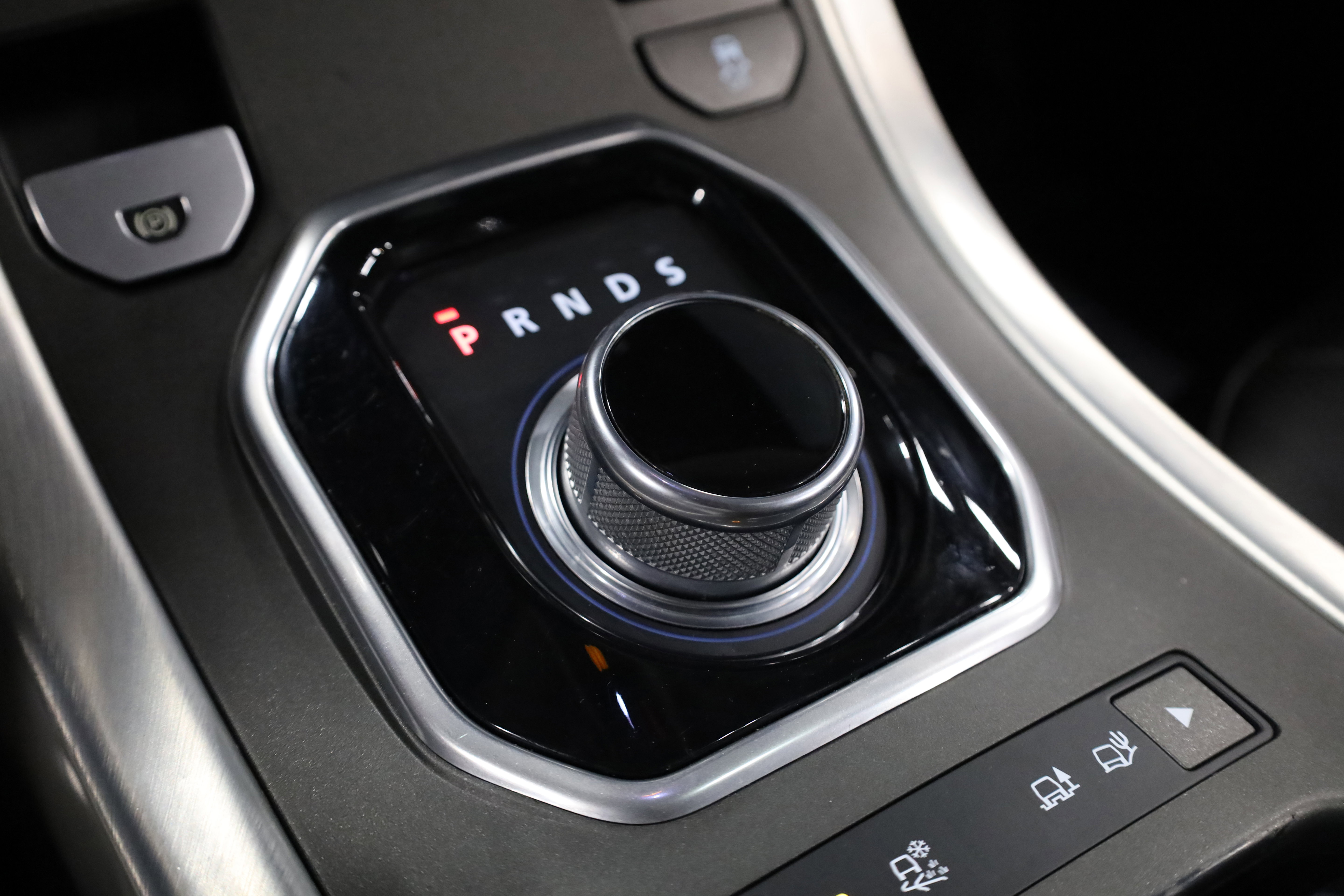 Used 2016 Land Rover Range Rover Evoque HSE image 30