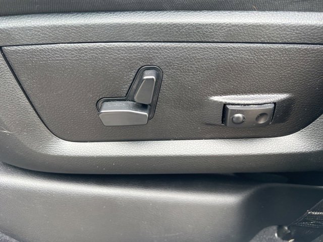 Used 2024 RAM 3500 Big Horn image 25