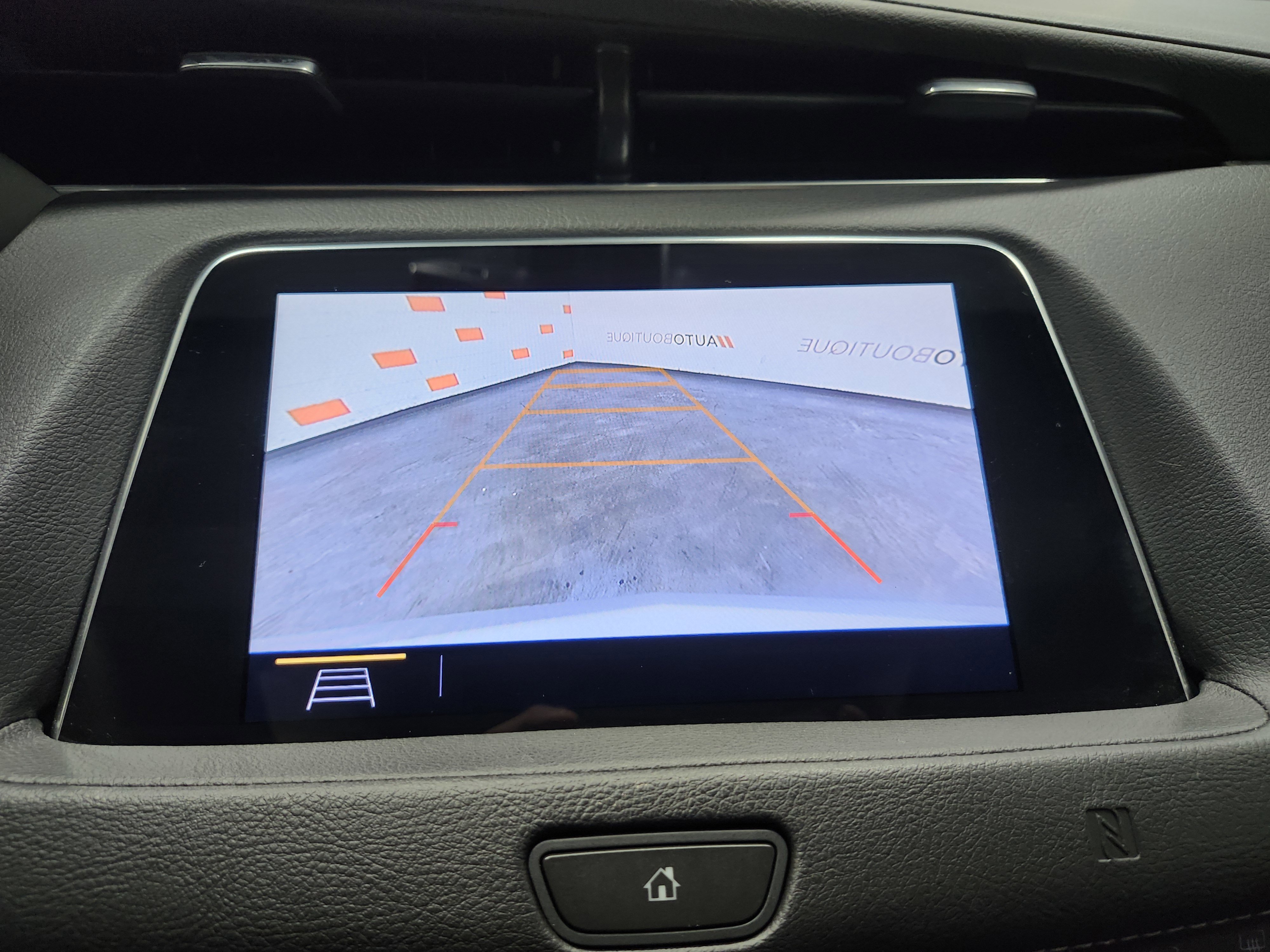 Used 2019 Cadillac XT4 Premium Luxury image 4