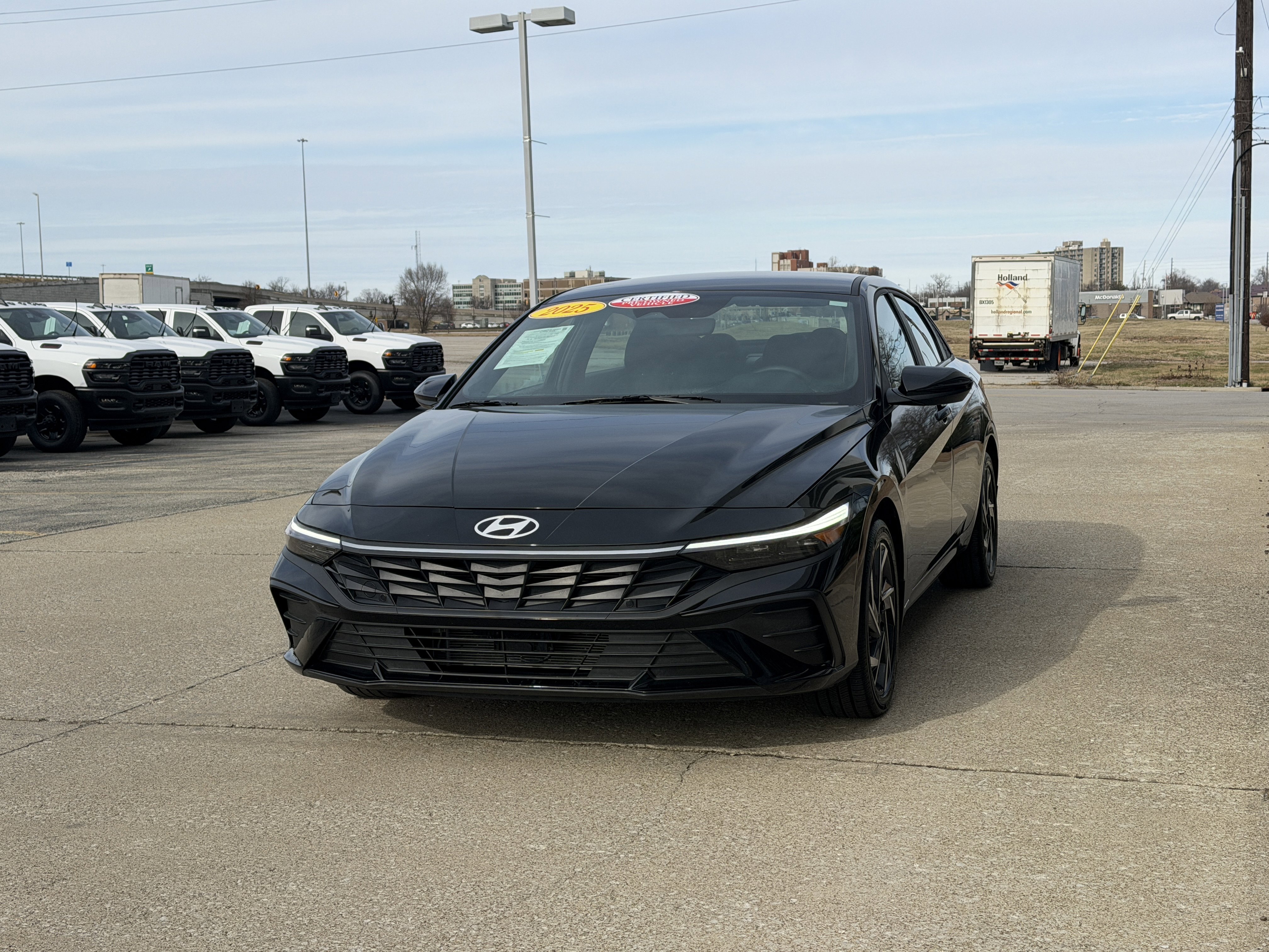 Certified 2025 Hyundai Elantra SEL image 11