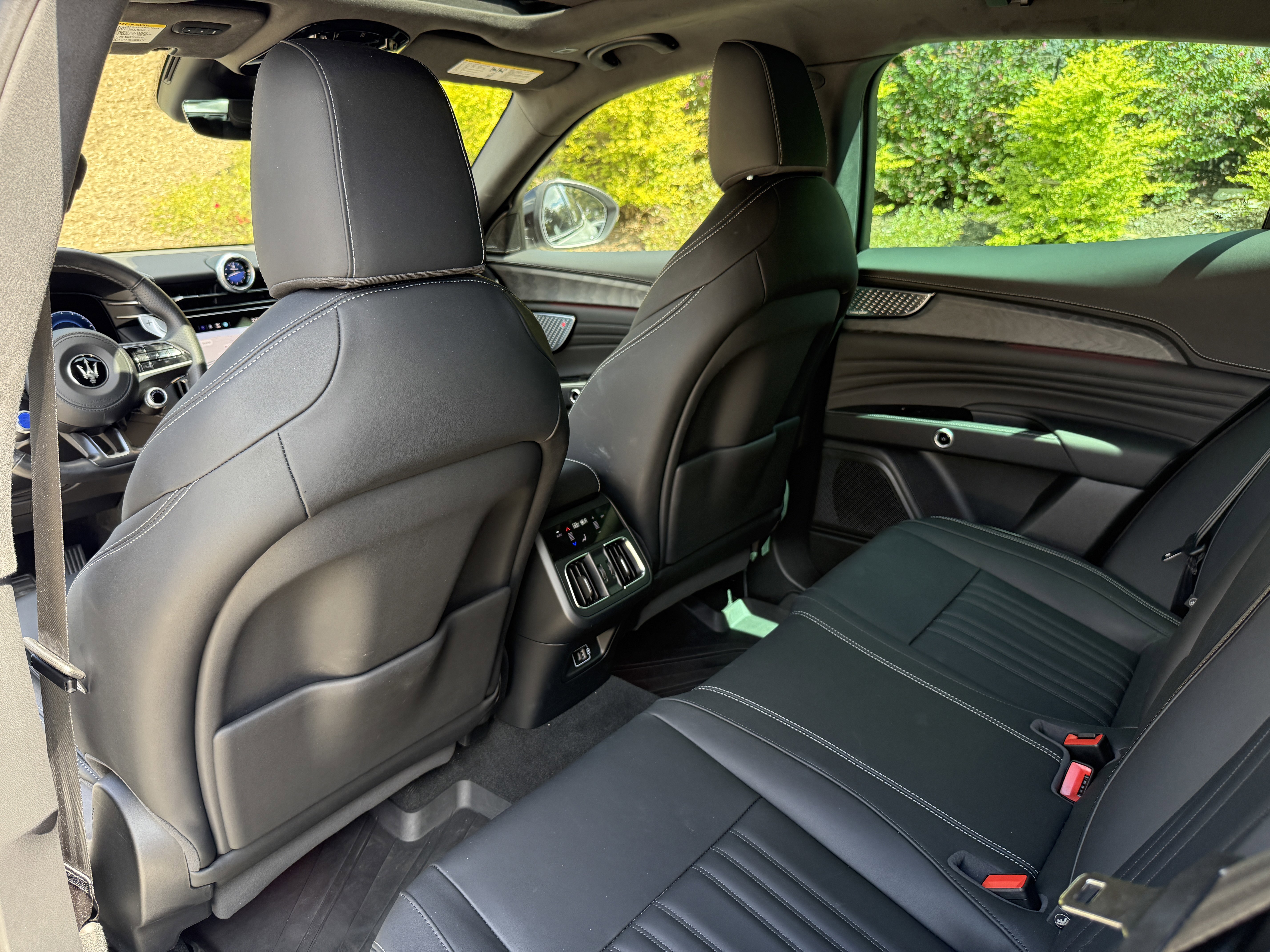 Certified 2025 Maserati Grecale Modena image 30