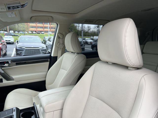 Certified 2023 Lexus GX 460 Premium w/ Premium Package image 9
