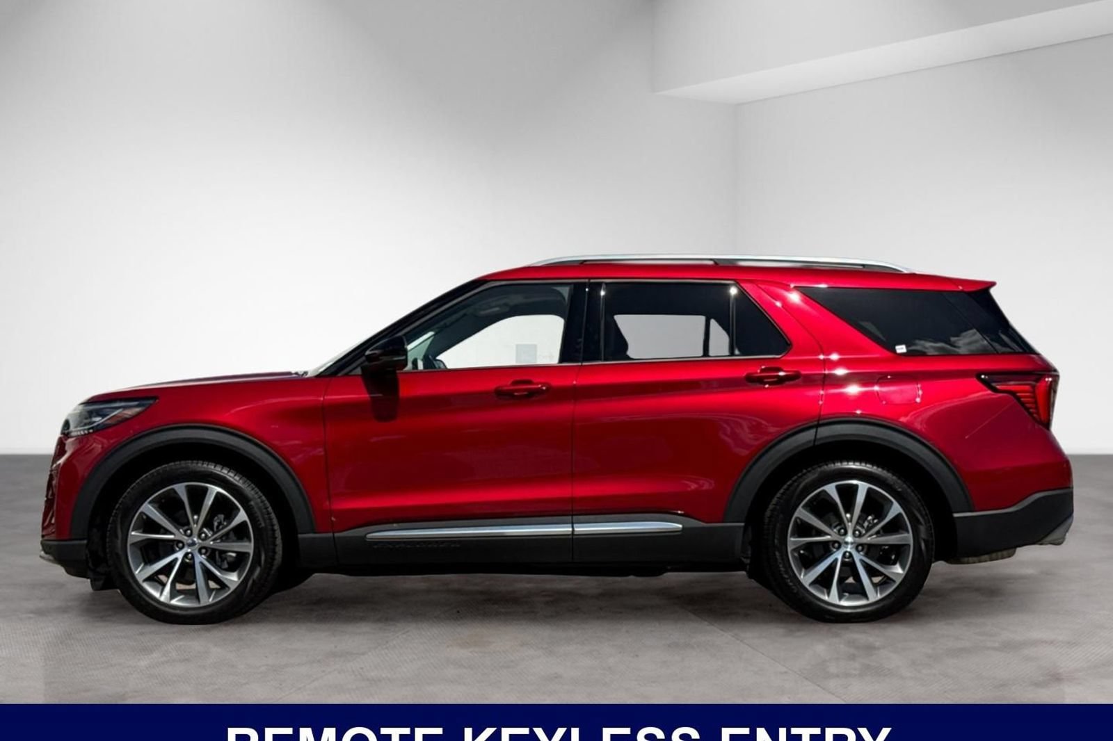 Used 2025 Ford Explorer Platinum w/ Ultimate Package RWD image 3