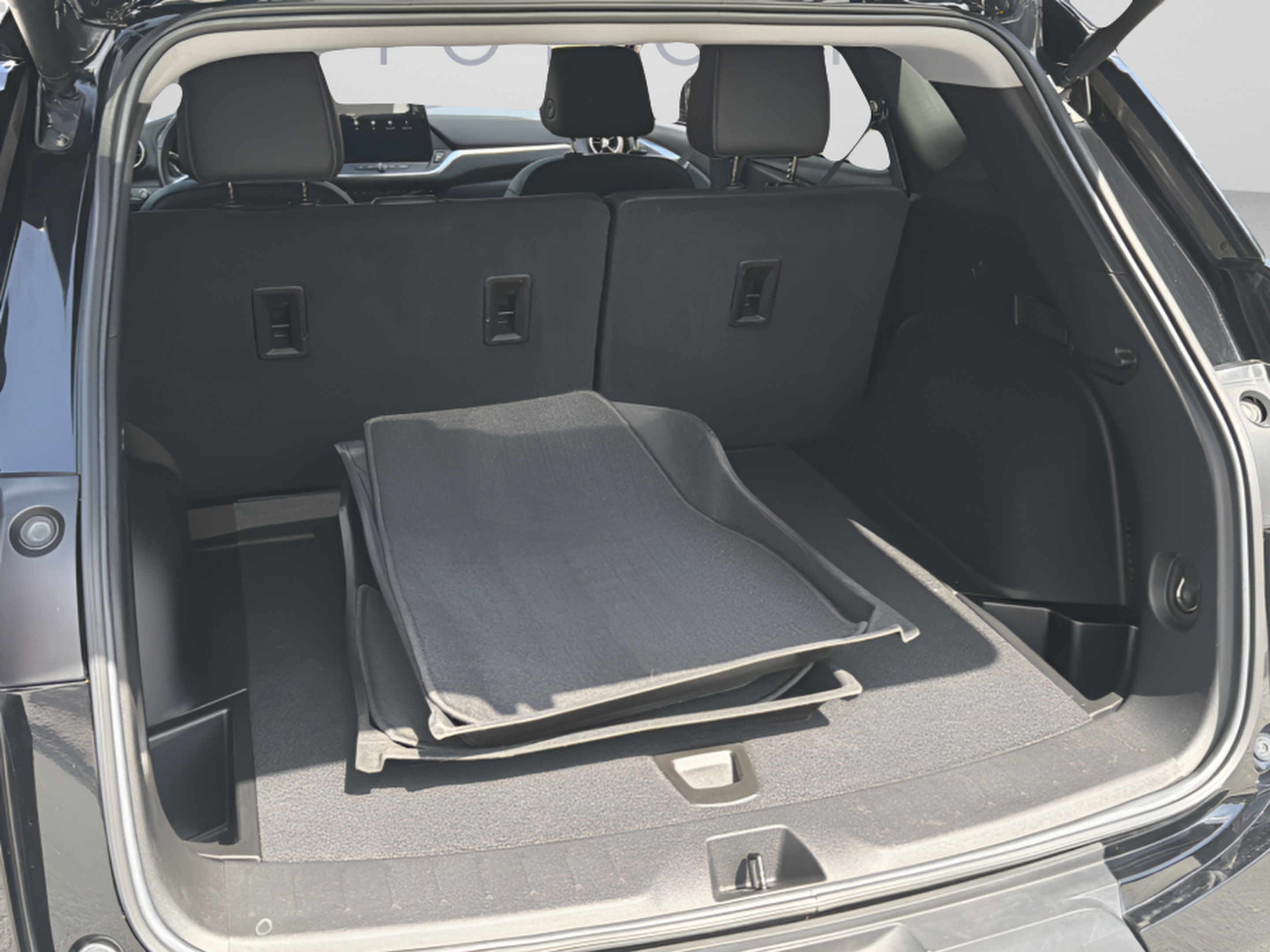 Used 2023 Chevrolet Blazer LT FWD image 9
